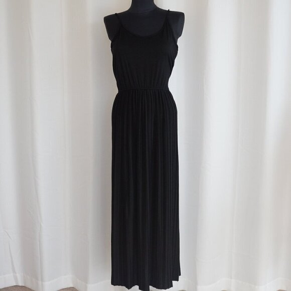 Oak + Fort Black Pleated Maxi Dress Sz M - Picture 2 of 8